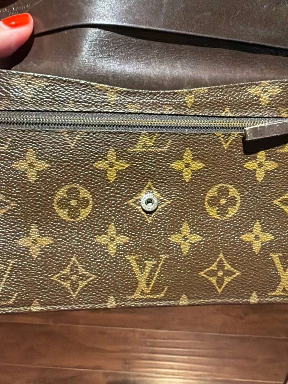 Authentic Vintage Louis Vuitton Monogram Pochette Rabat 19 Clutch w/ NB Chain